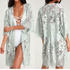 Lulu’s Sz M Lace Swim Coverup Kimono